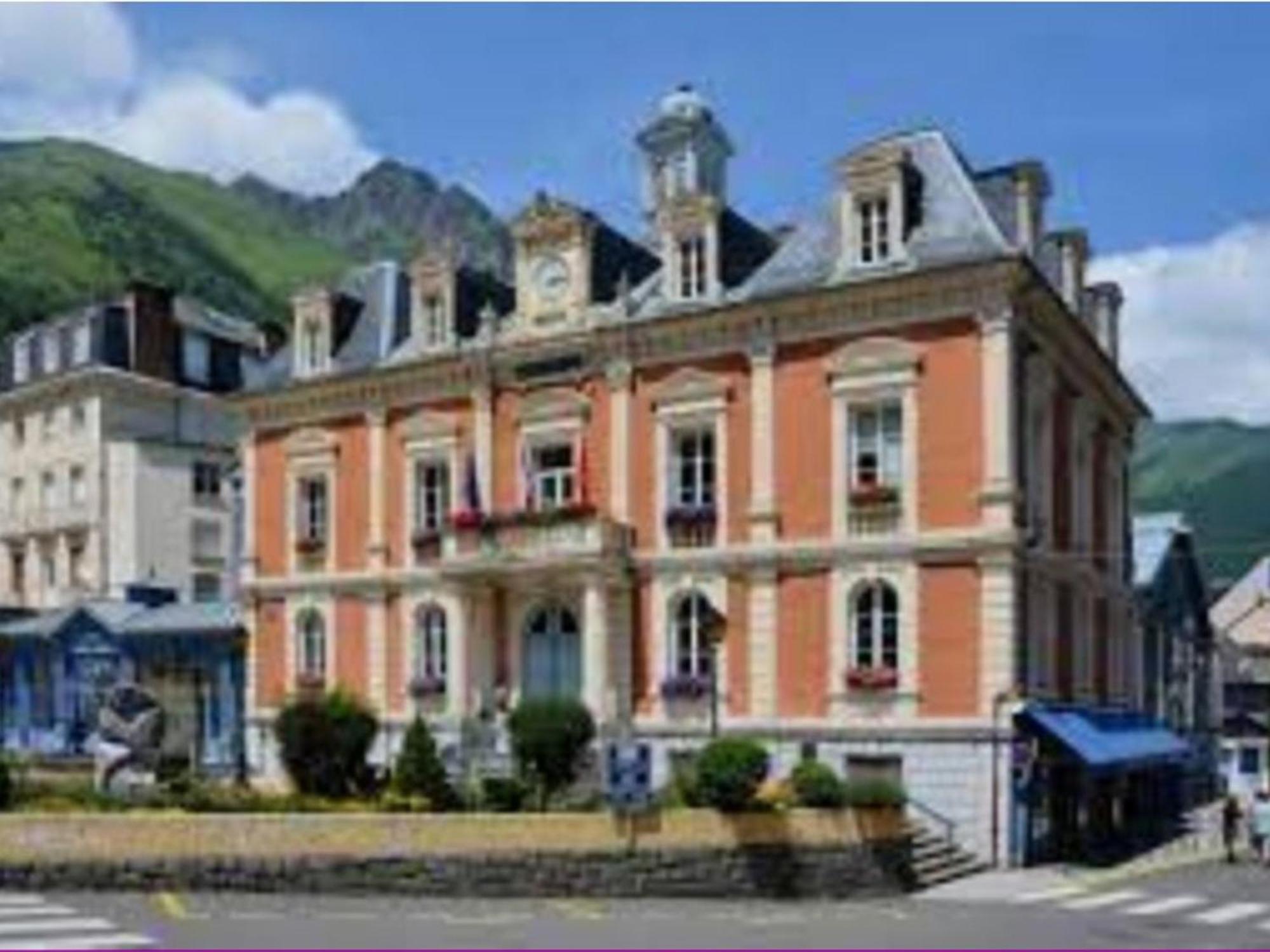 T2 Renove Avec Terrasse, Parking Prive, Local Velos A Cauterets - Fr-1-401-290 Экстерьер фото